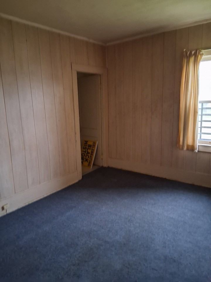 818 E Dewey St - Photo 6 of 15