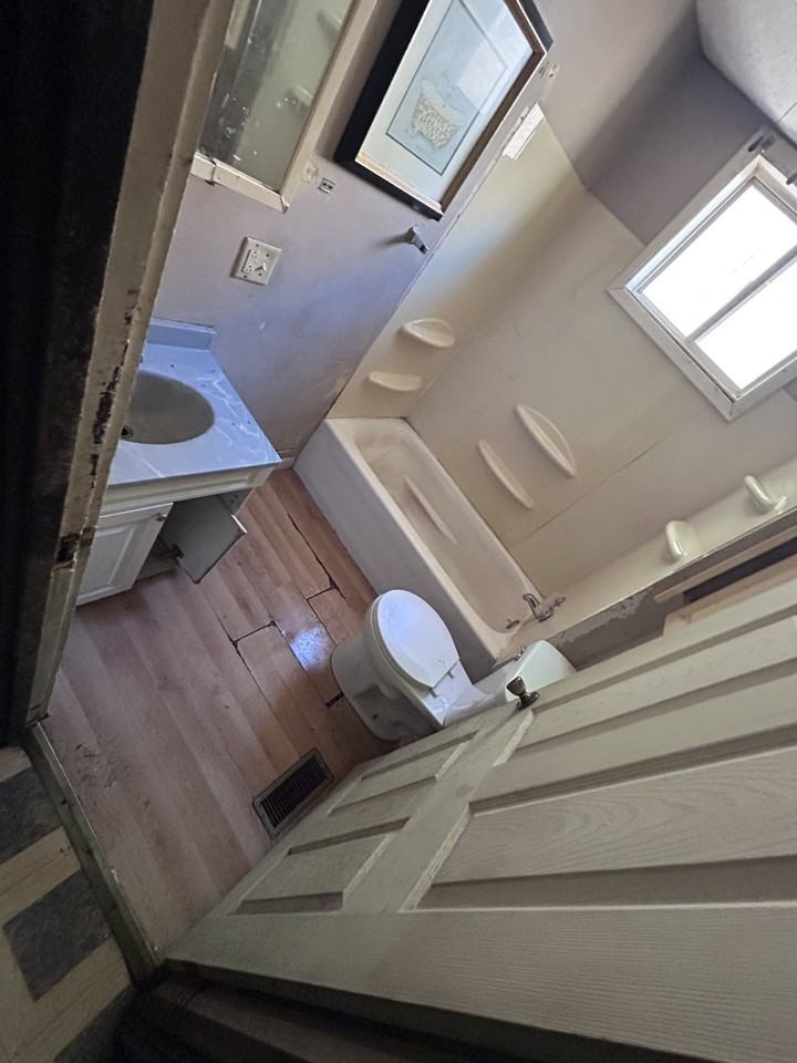 2015 N Union St - Photo 5 of 19