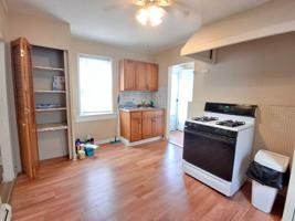featured image of 27A Obert St #1