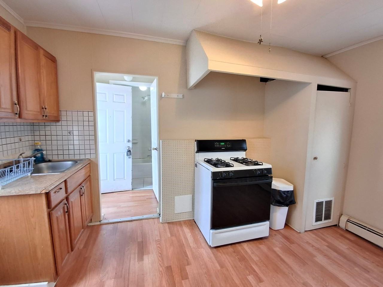 27A Obert St #1 - Photo 4 of 10