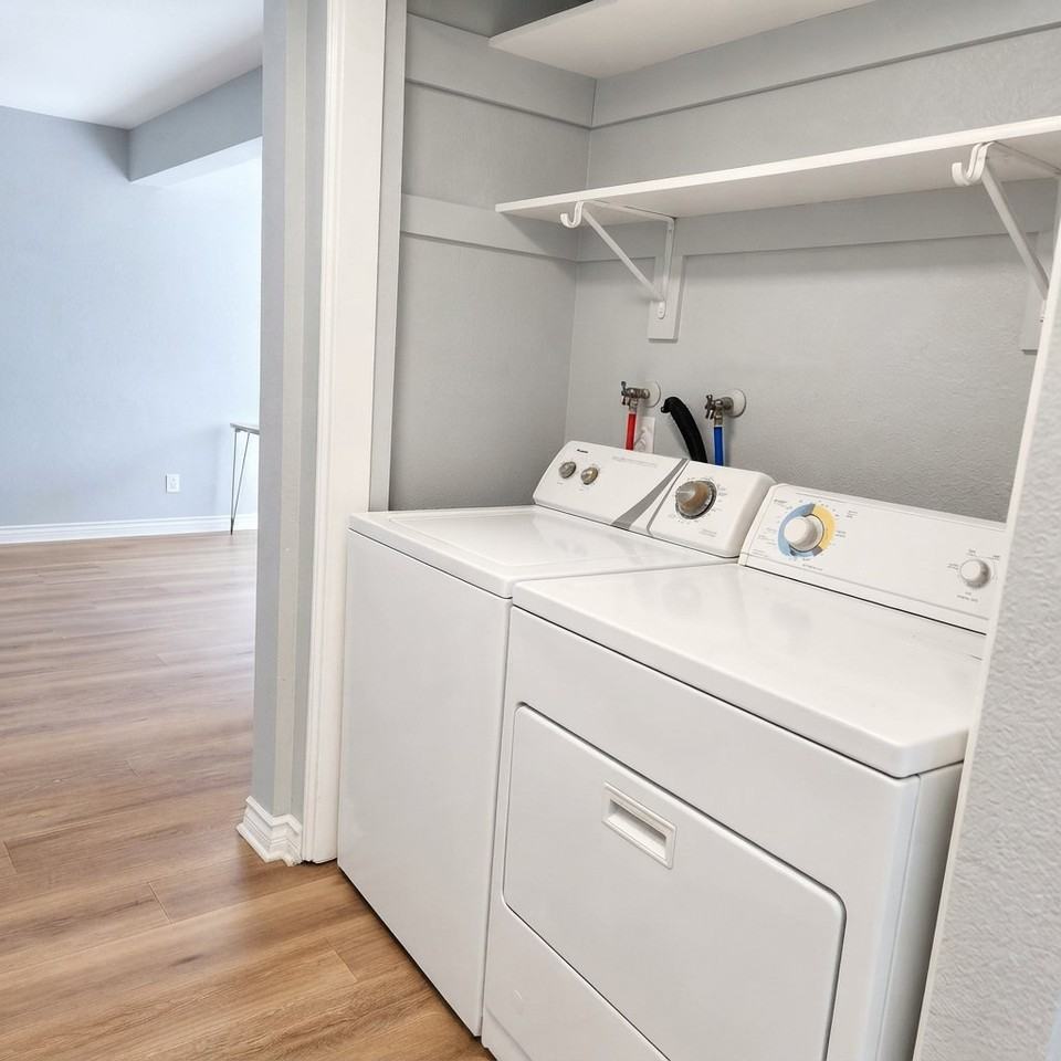 21606 Belshire Ave #7 - Photo 3 of 14