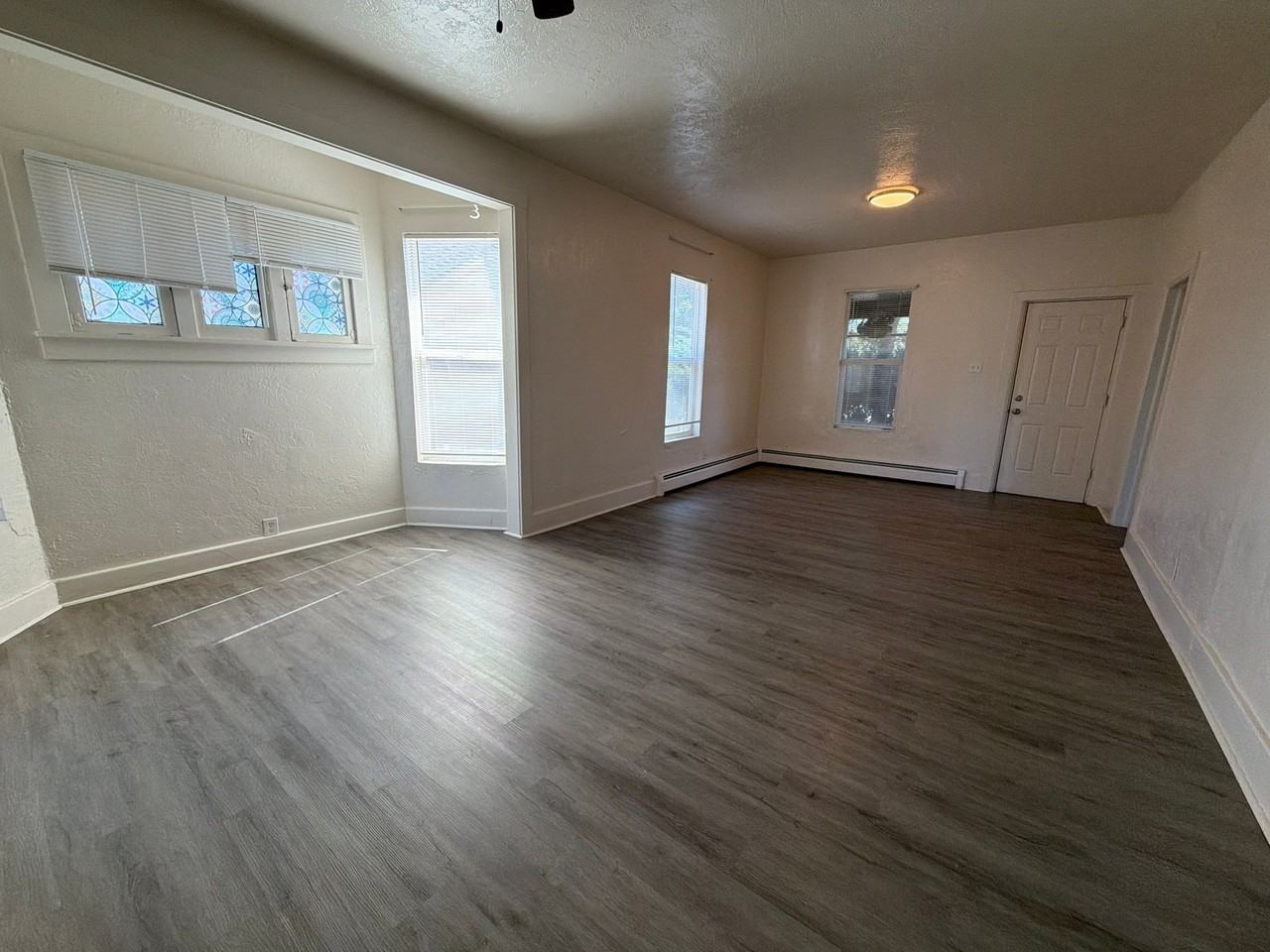 1313 4th St - Photo 3 of 17