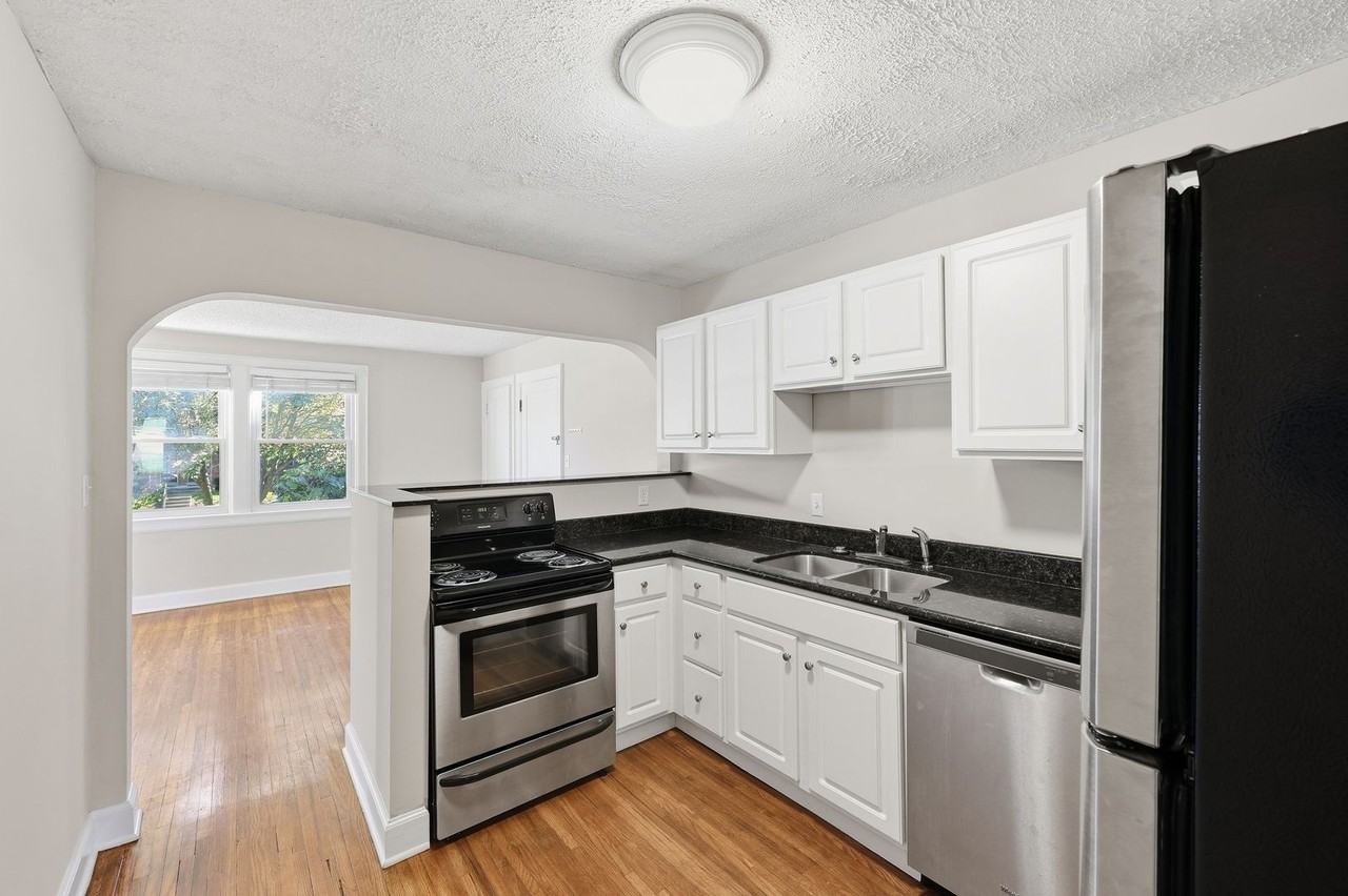 1377 Northwest Blvd #A - Photo 2 of 14