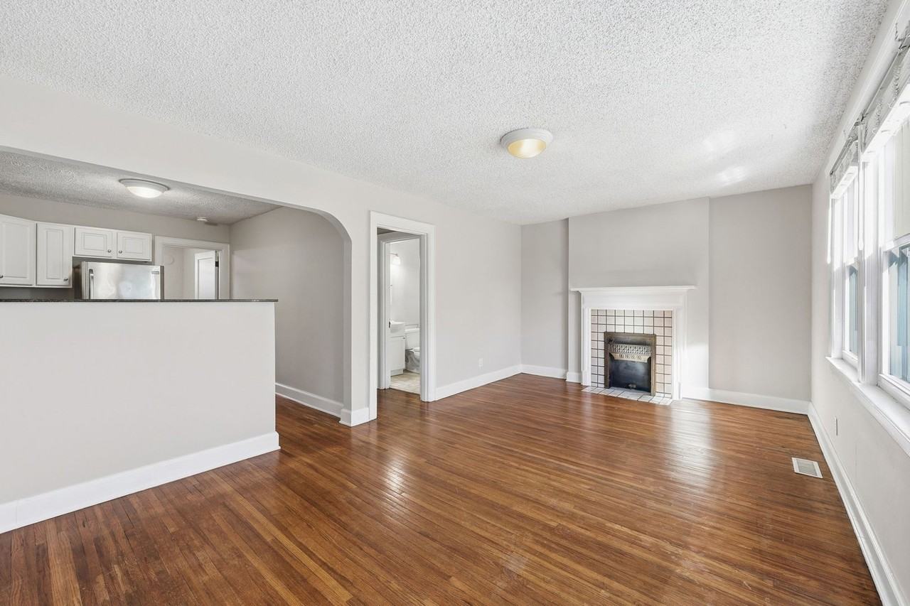1377 Northwest Blvd #A - Photo 4 of 14