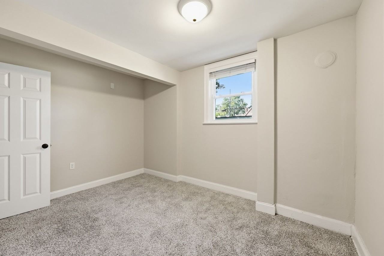 1377 Northwest Blvd #A - Photo 7 of 14