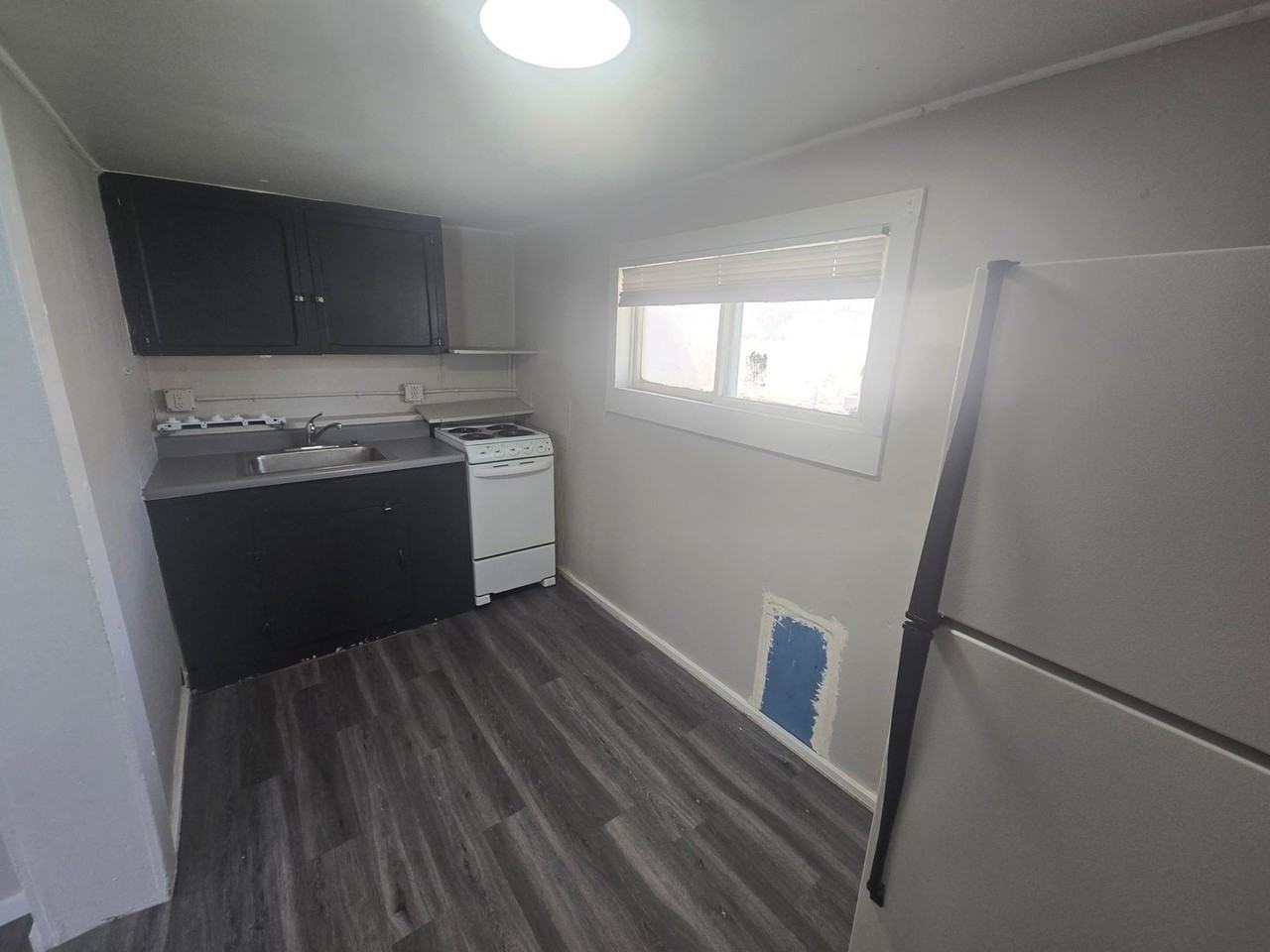 400 Santa Fe Dr #11 - Photo 6 of 9