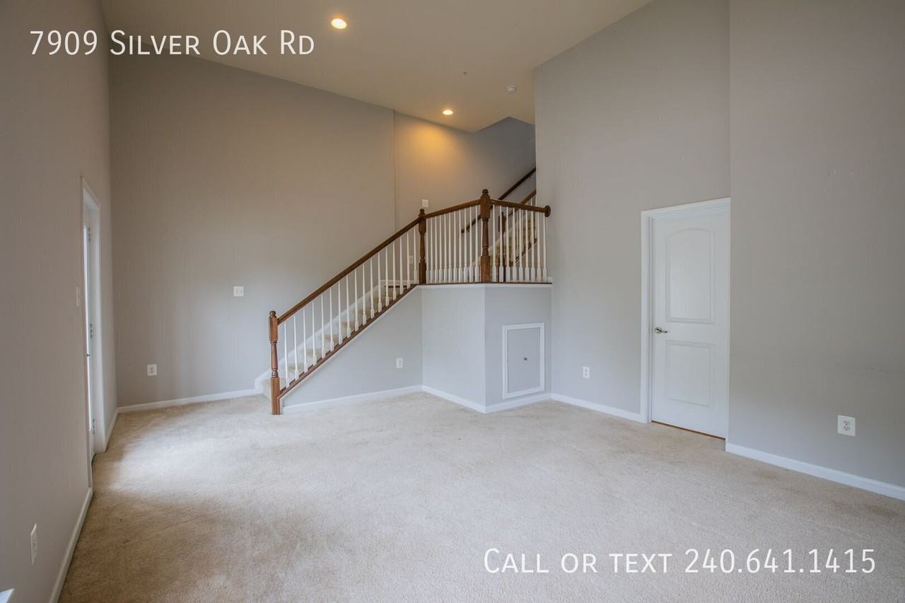 7909 Silver Oak Rd - Photo 4 of 33