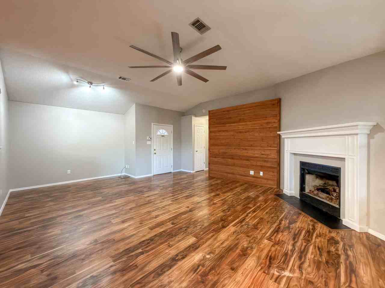 7812 S 25th St - Photo 4 of 24