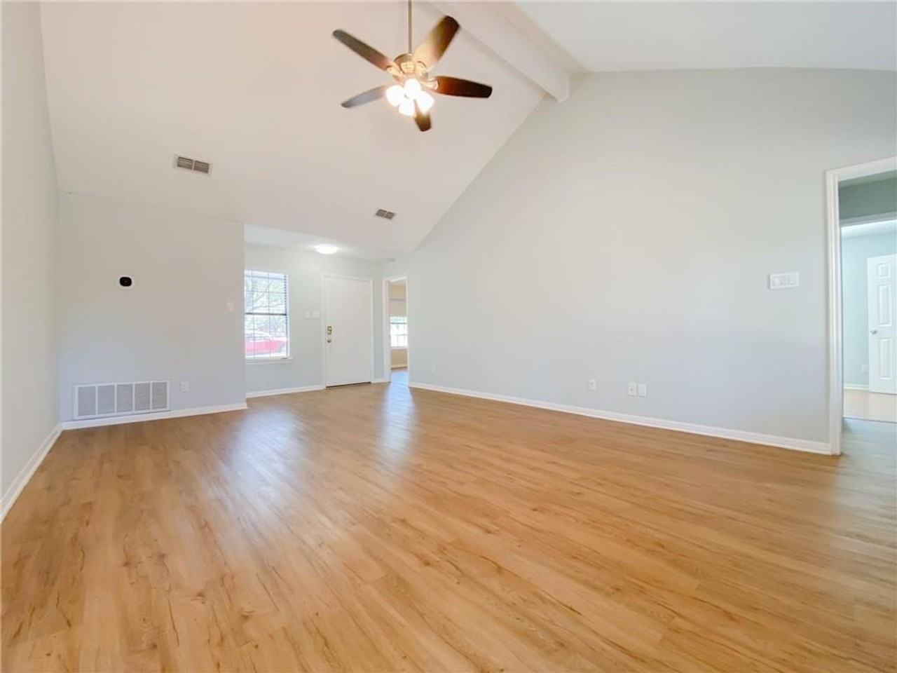 2408 Lasso Dr - Photo 5 of 25