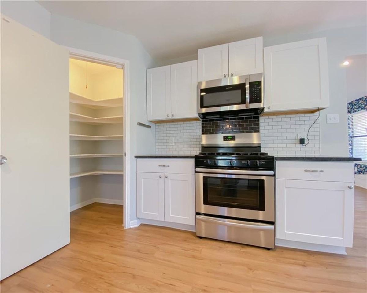 2408 Lasso Dr - Photo 7 of 25