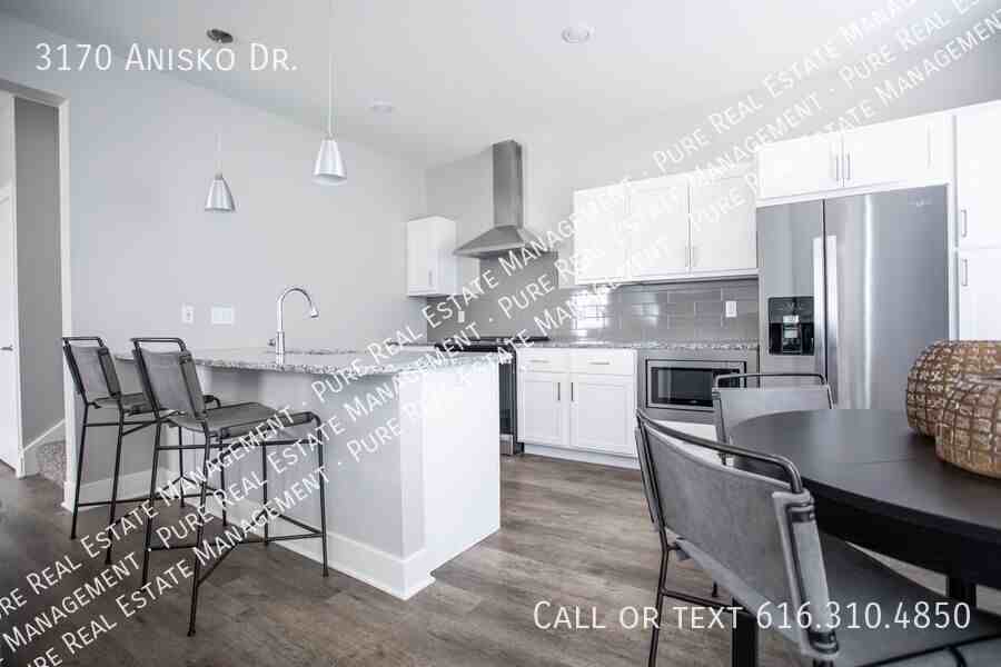 3170 Anisko Dr - Photo 4 of 29