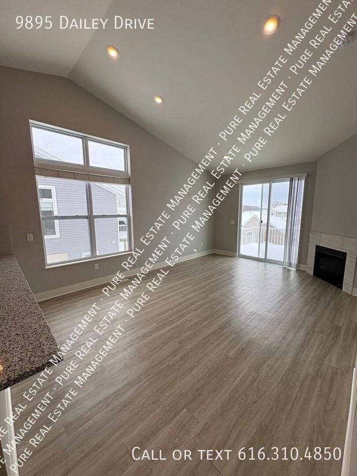 9895 Dailey Dr - Photo 6 of 25