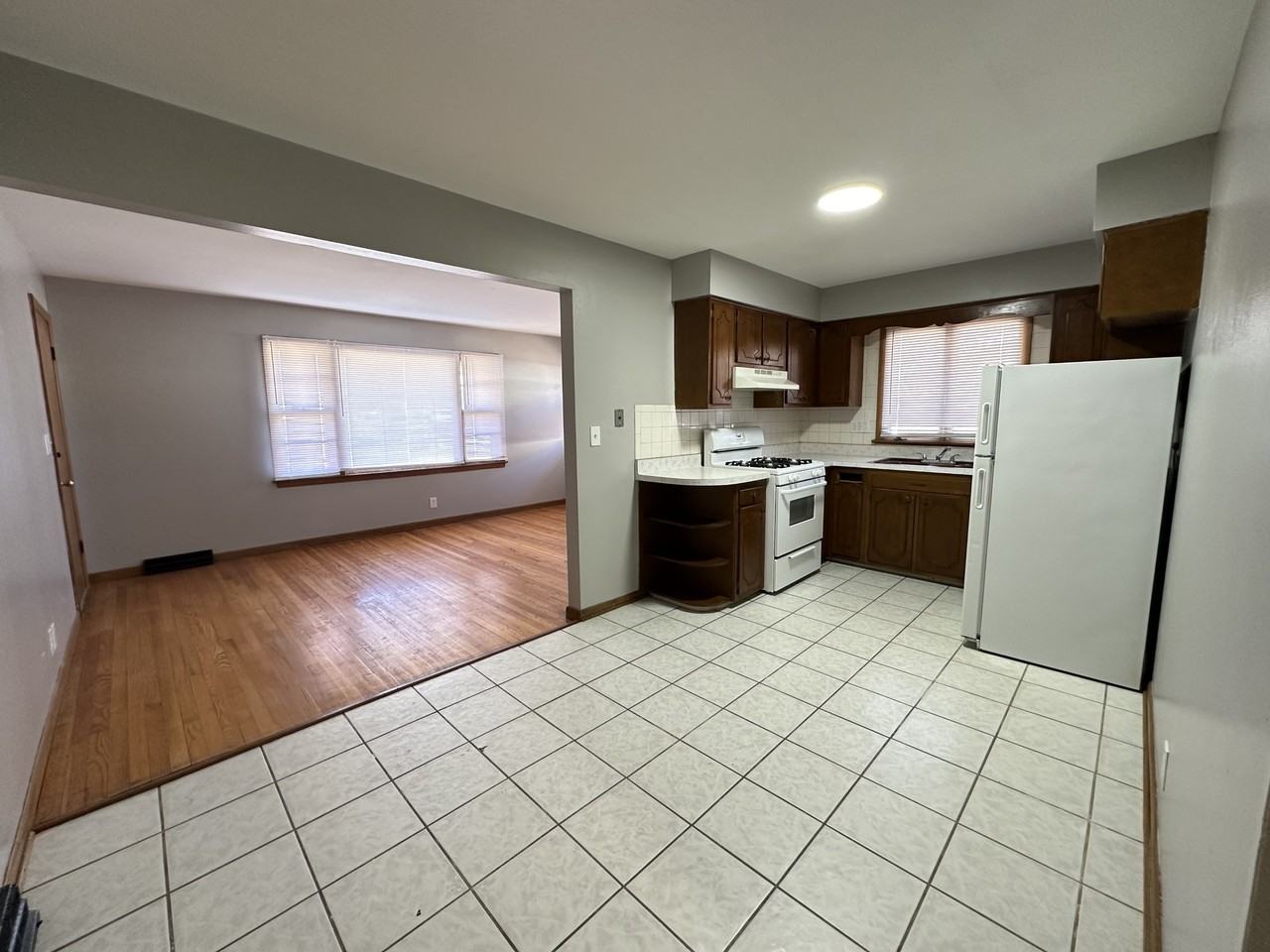 5861 Garrett Ln #3 - Photo 4 of 10