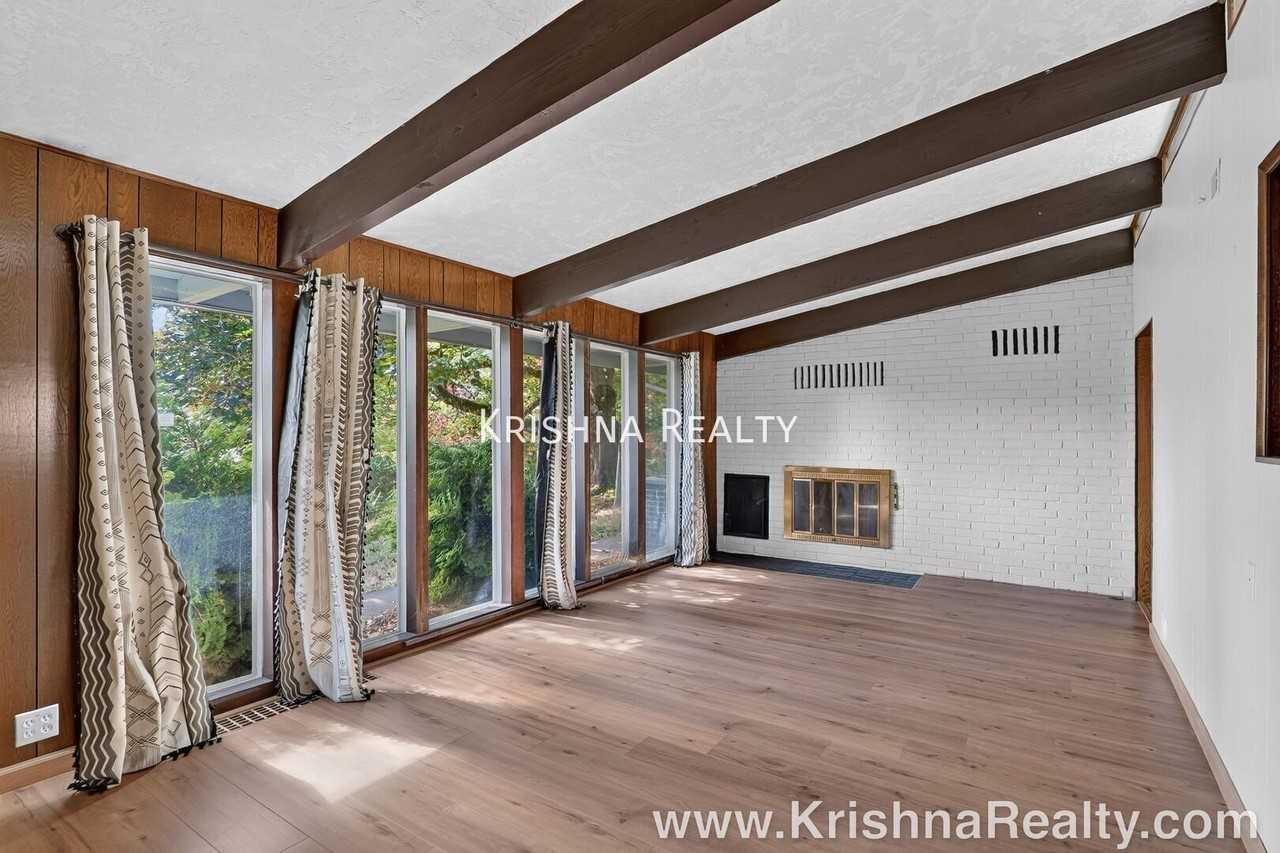 675 Nw 123rd Ave - Photo 3 of 22