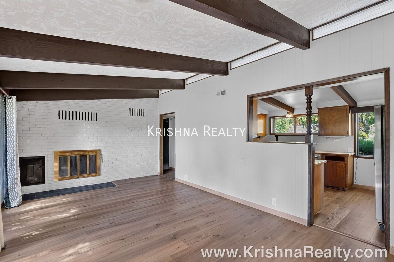 675 Nw 123rd Ave - Photo 4 of 22