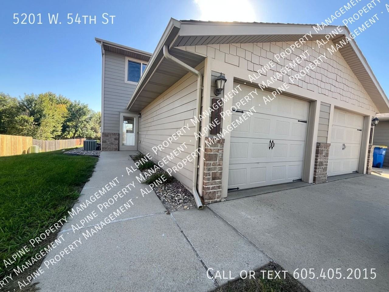 5201 W 54th St N