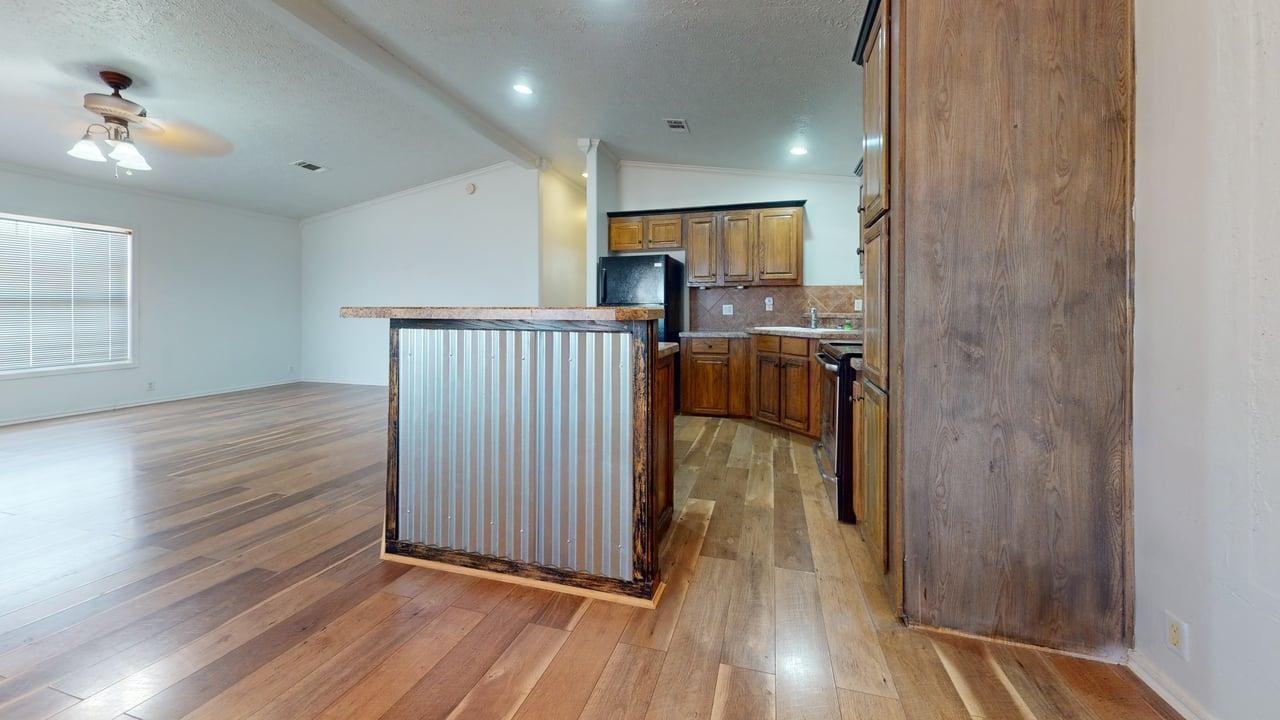 10664 Ne Keeney Rd #1 - Photo 4 of 12
