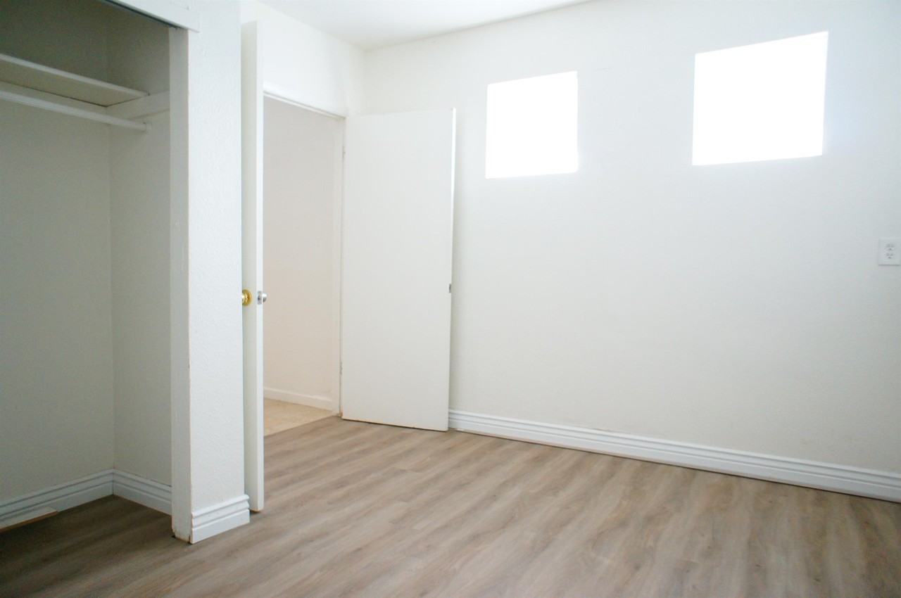 1050 East Fairmount Avenue - Photo 4 of 30