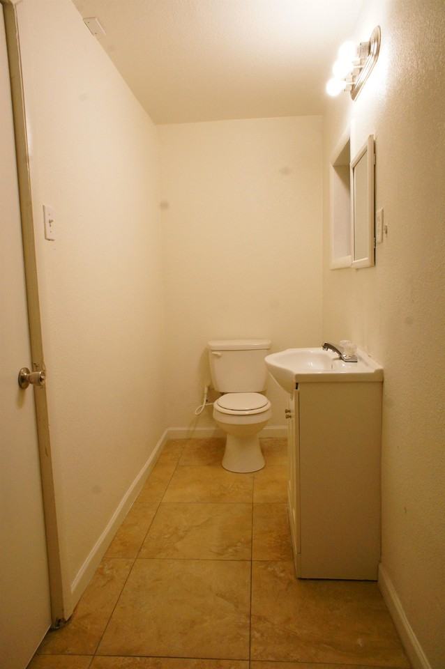 1050 East Fairmount Avenue - Photo 5 of 30
