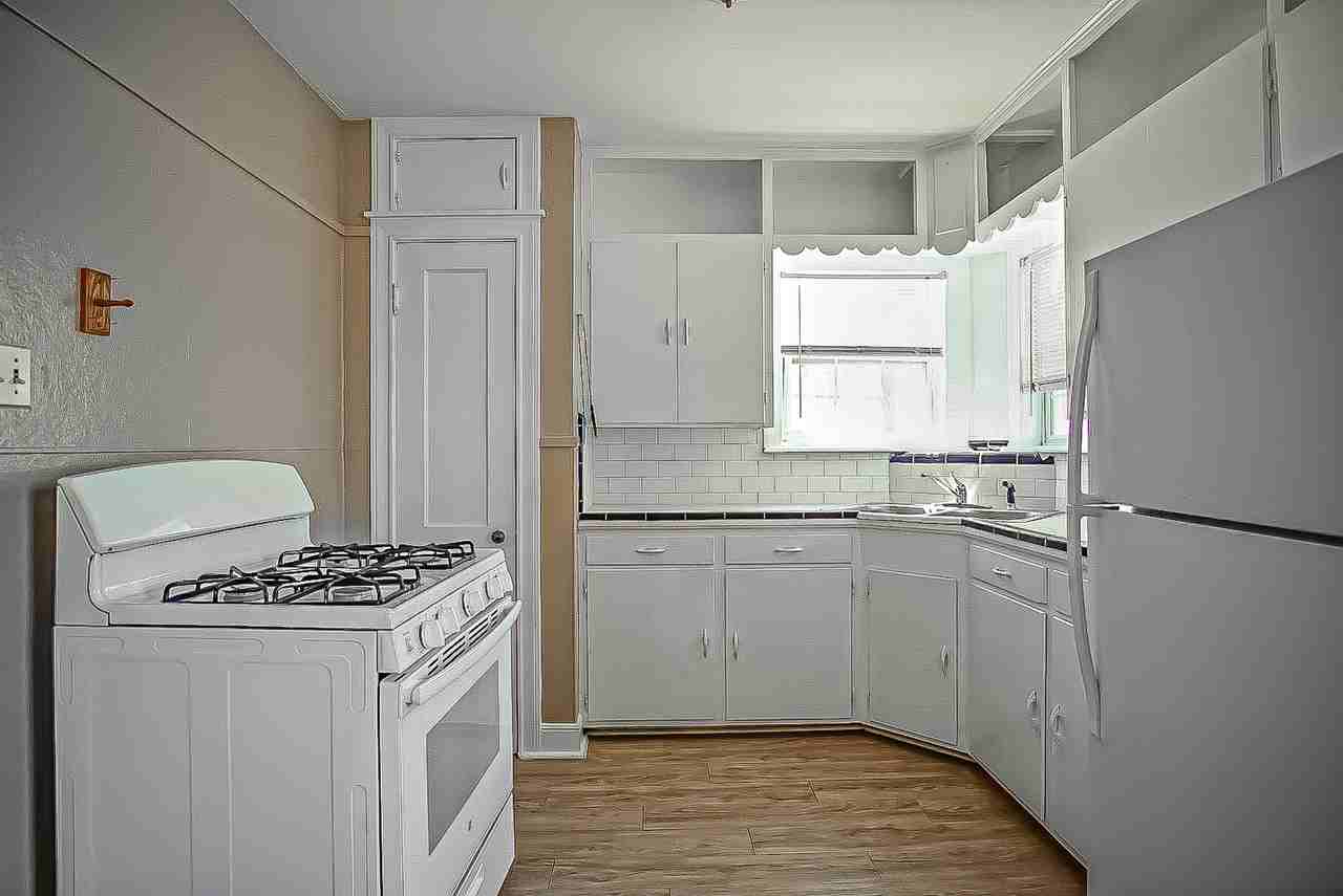 5218 Bernardo De Galvez Avenue - Photo 7 of 14