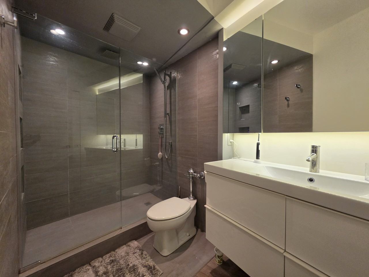 300 North State Street - 3603Unit 3603 #3603 - Photo 4 of 18