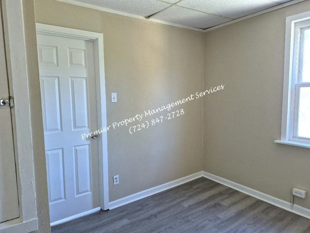 2008 7th Avenue, Unit Middle - Photo 3 of 13