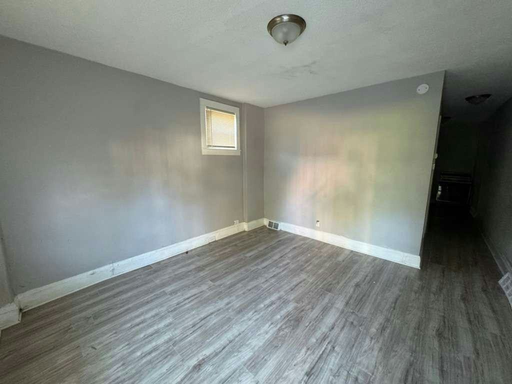 3362 East 145th Street, Unit M4 - Photo 4 of 5