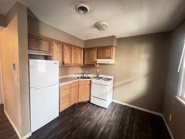 711 W CHURCH St. - Photo 2 of 26