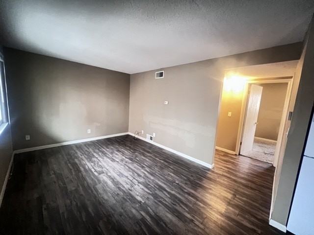 711 W CHURCH St. - Photo 3 of 26