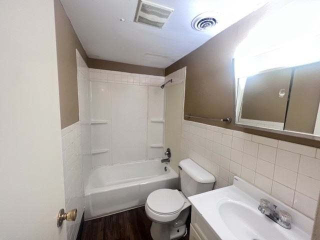 711 W CHURCH St. - Photo 6 of 26