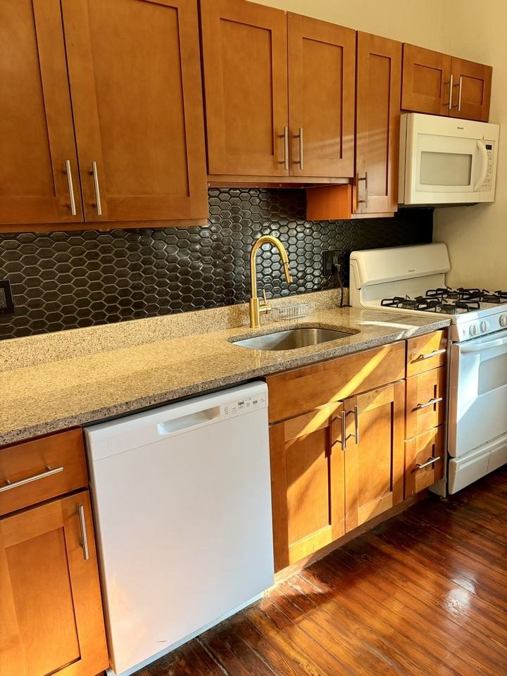 3511 Baring St - Photo 2 of 12