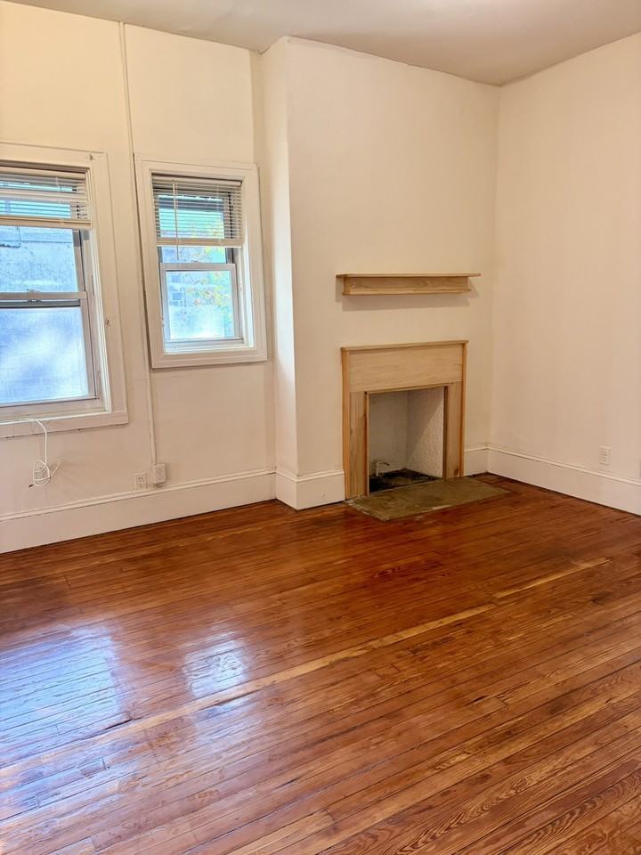 3511 Baring St - Photo 3 of 12