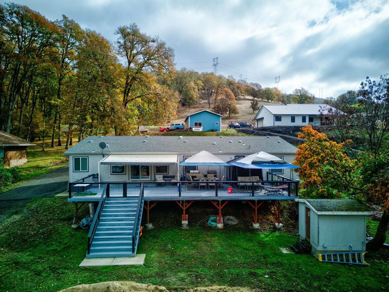 2665 Whistlers Park Rd - Photo 2 of 18