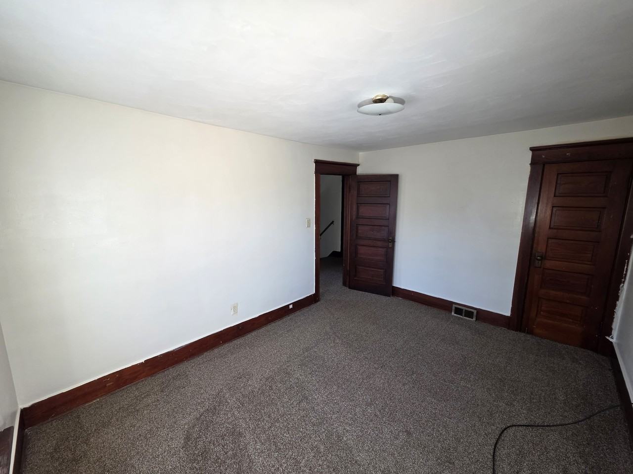 1912 Poplar Street - Photo 6 of 10