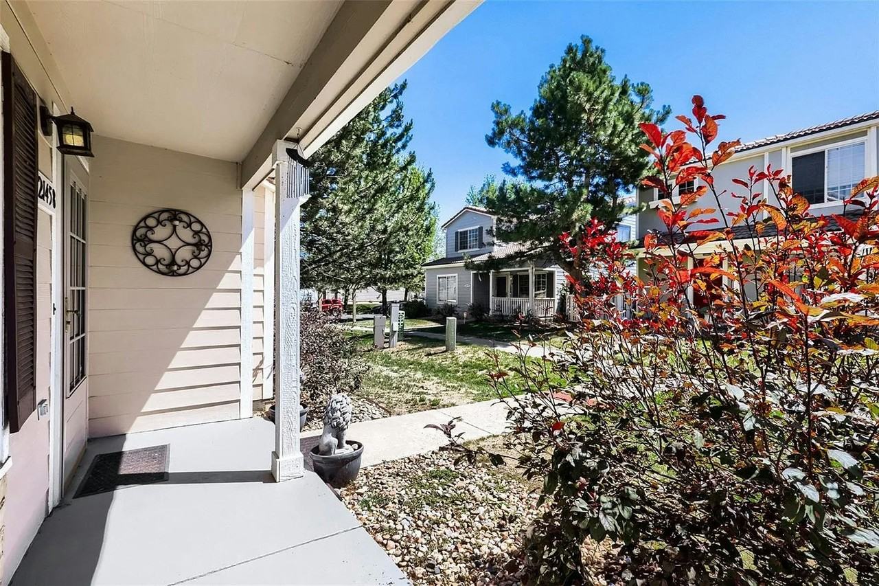 21458 East 47th Avenue - Photo 4 of 34