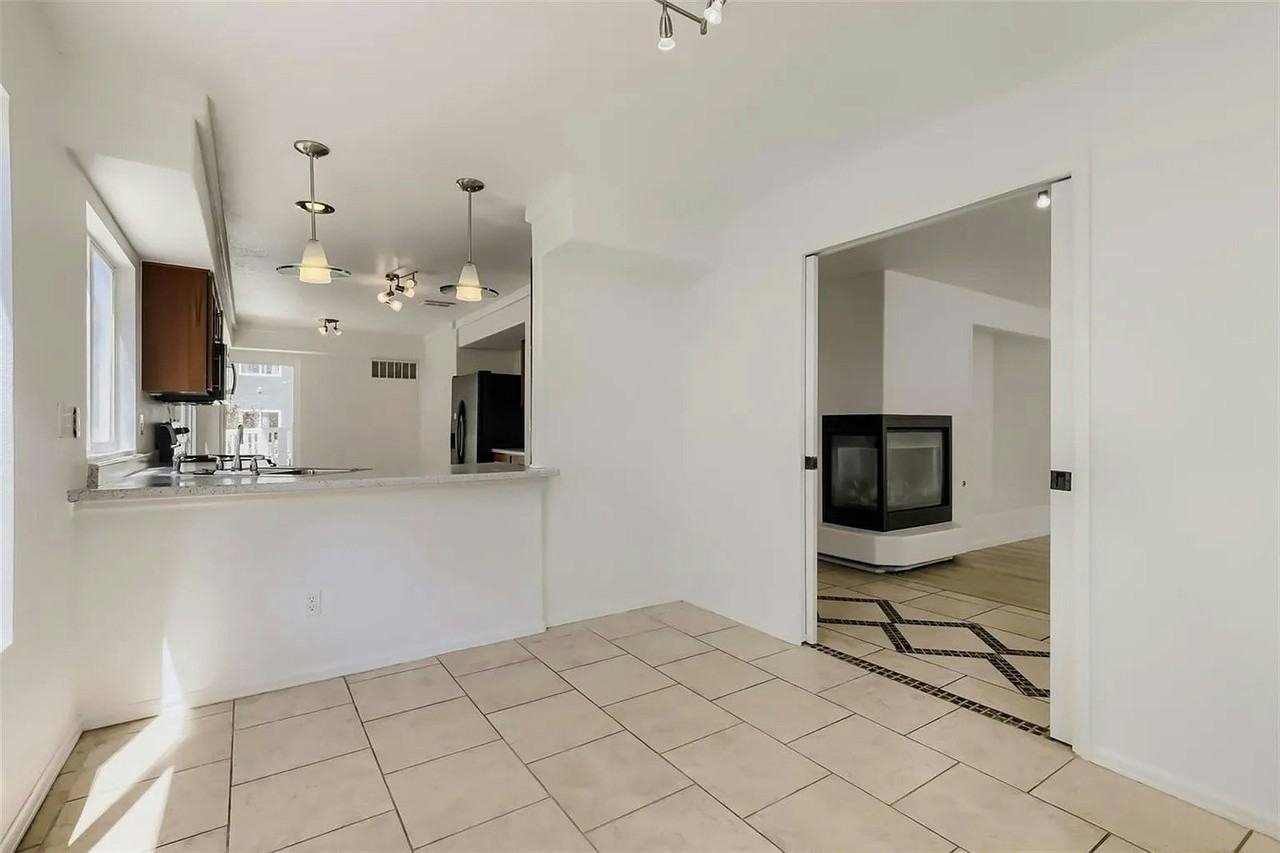 21458 East 47th Avenue - Photo 7 of 34