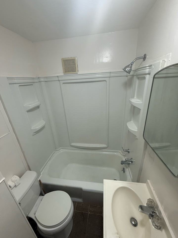 173 Broad Street - Photo 3 of 8