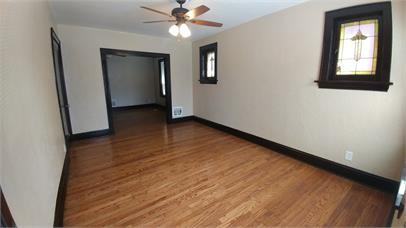 4981B Oleatha Ave #4981B - Photo 2 of 10