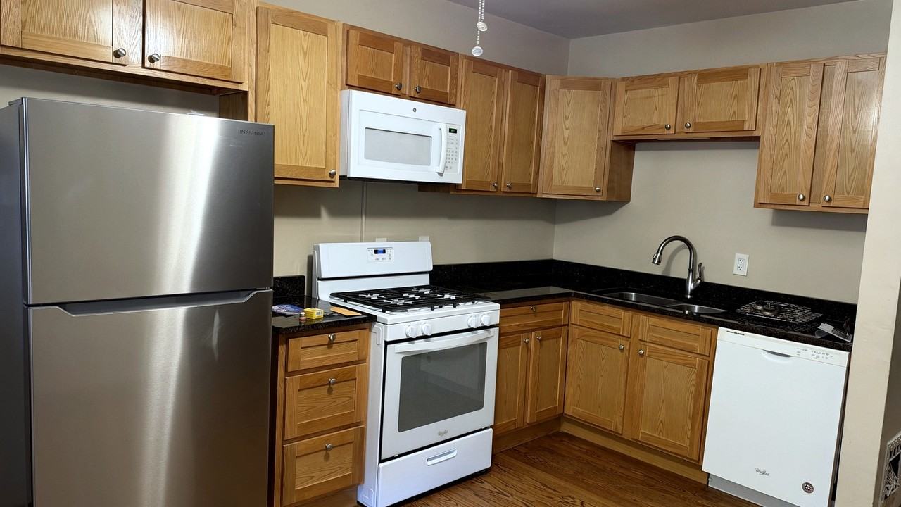 4981B Oleatha Ave #4981B - Photo 7 of 10