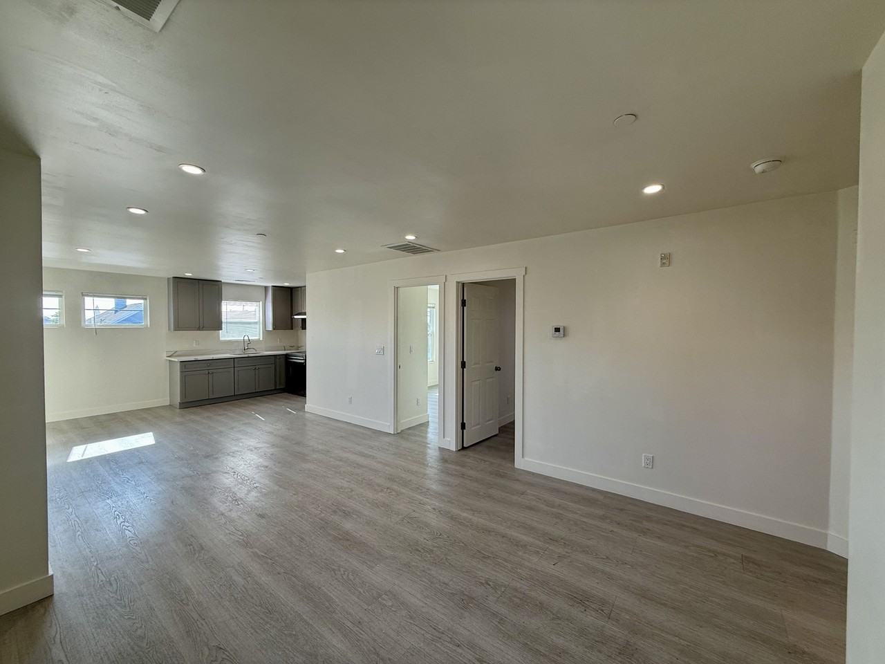 1435-1441 48th Avenue - Photo 3 of 20