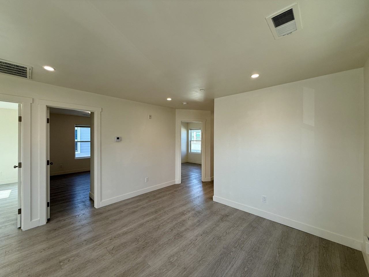 1435-1441 48th Avenue - Photo 4 of 20