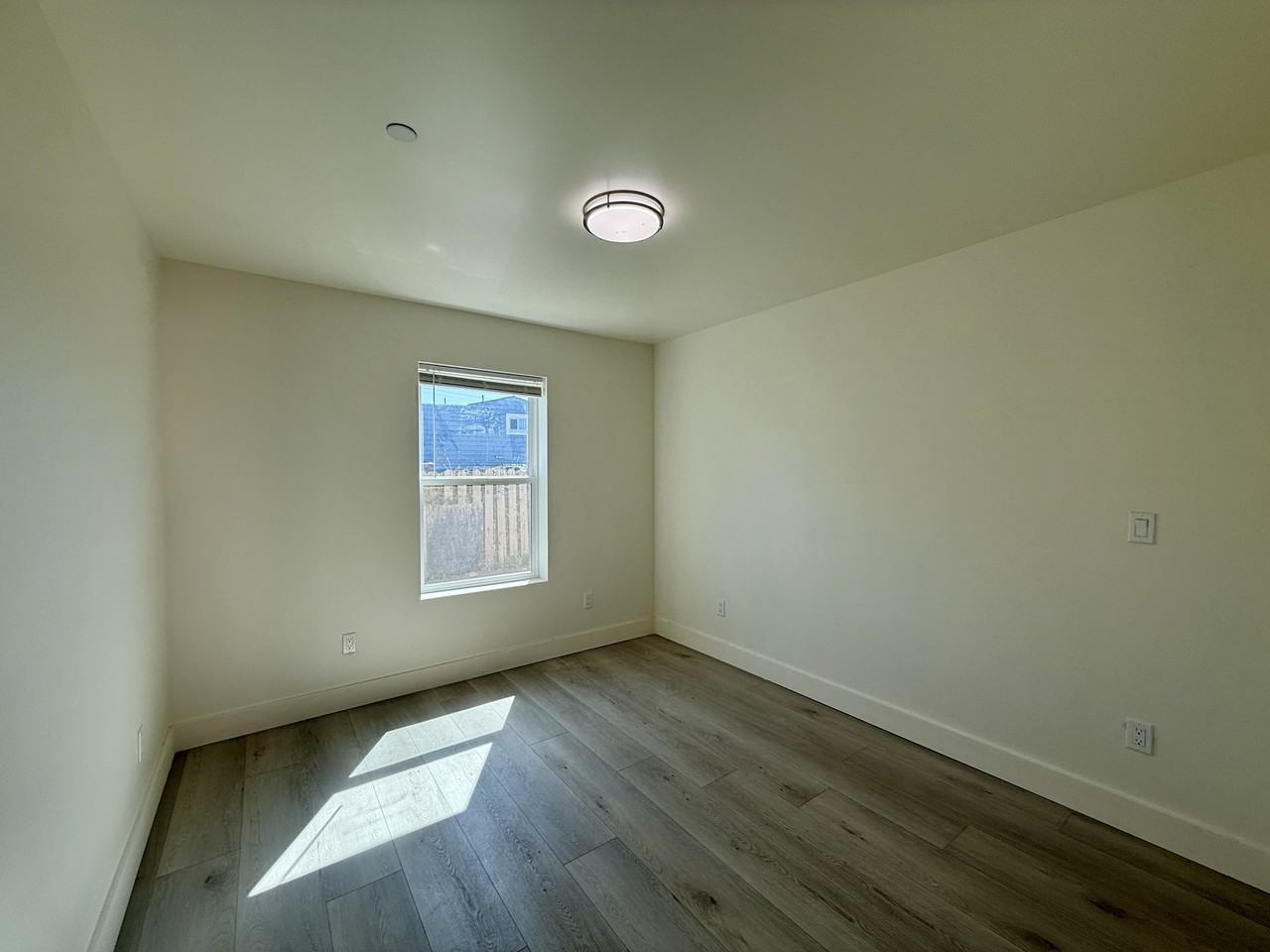 1430-1438 55th Avenue - Photo 6 of 18