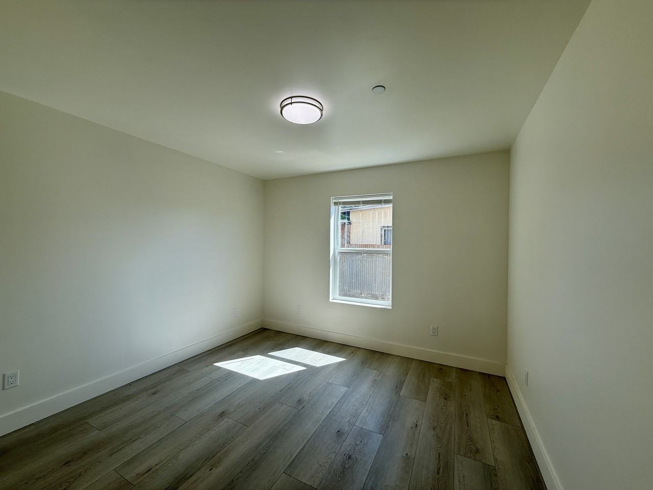 1430-1438 55th Avenue - Photo 7 of 18