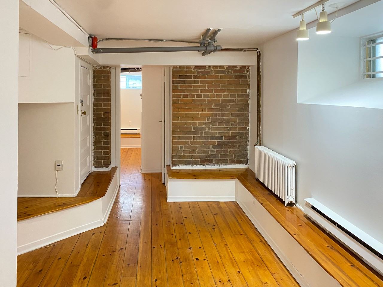 301 Wilbrod Street - Photo 7 of 50