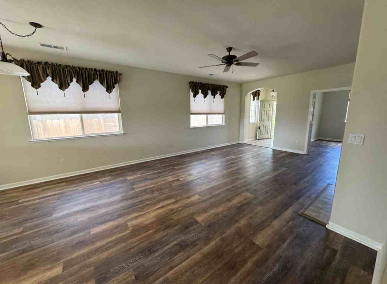 395 Royal Troon Dr - Photo 2 of 8