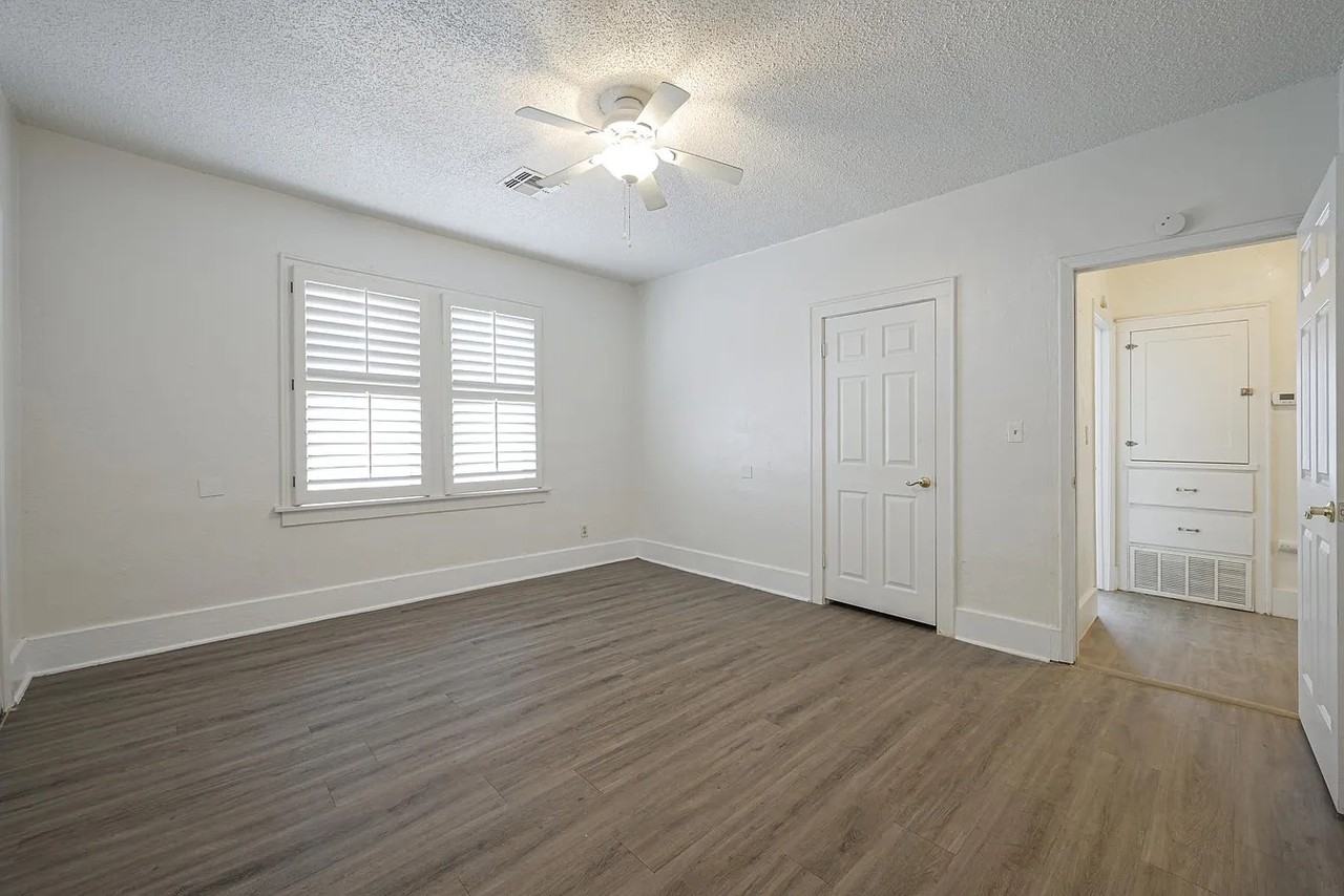 1232 Ne 16th St #1 - Photo 3 of 14