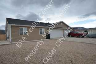 1220 N Cedar Blvd - Photo 1 of 1