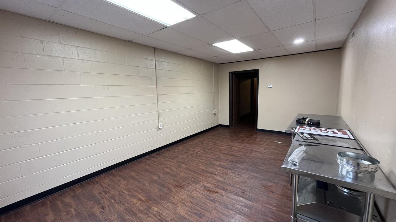 1324 N Wentz St #G - Photo 3 of 8