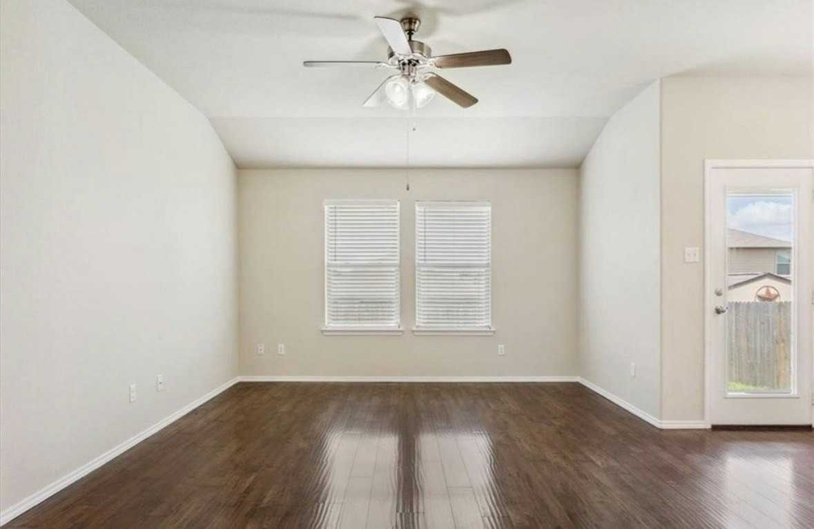 2812 Samson Drive - Photo 4 of 15