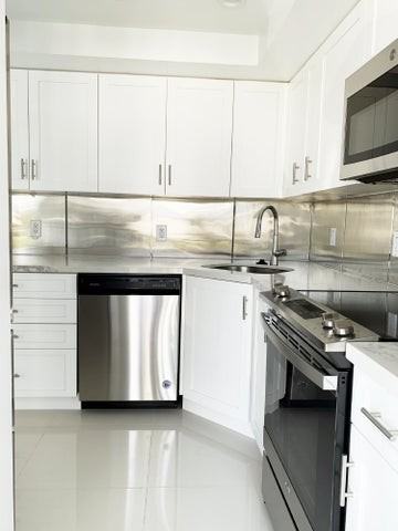 231 Marine Court - Photo 2 of 7